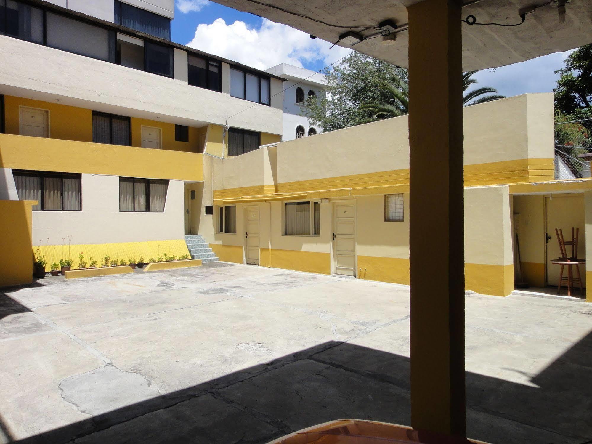 Alston Inn Hotel Quito Exterior photo